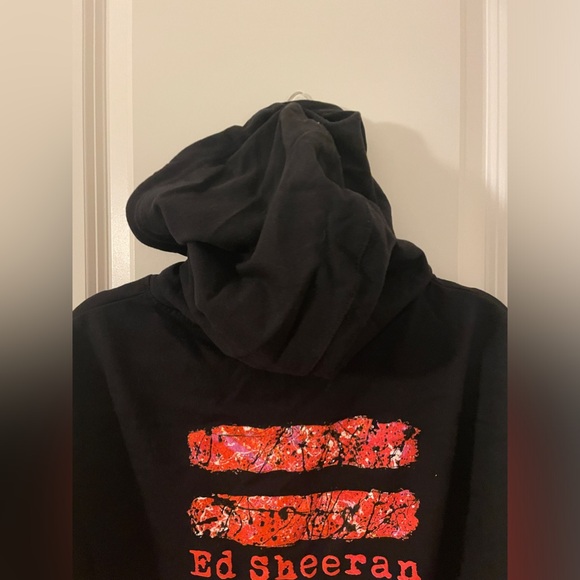 Ed Sheeran Equals Hoodie from the 2023 US The Mathematics Tour - Picture 7 of 13